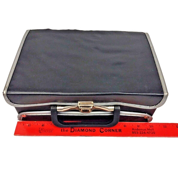 Vintage Cassette Tape Carrying Case Storage Lot Full of Tapes Holds 12 Cassettes - Picture 6 of 12